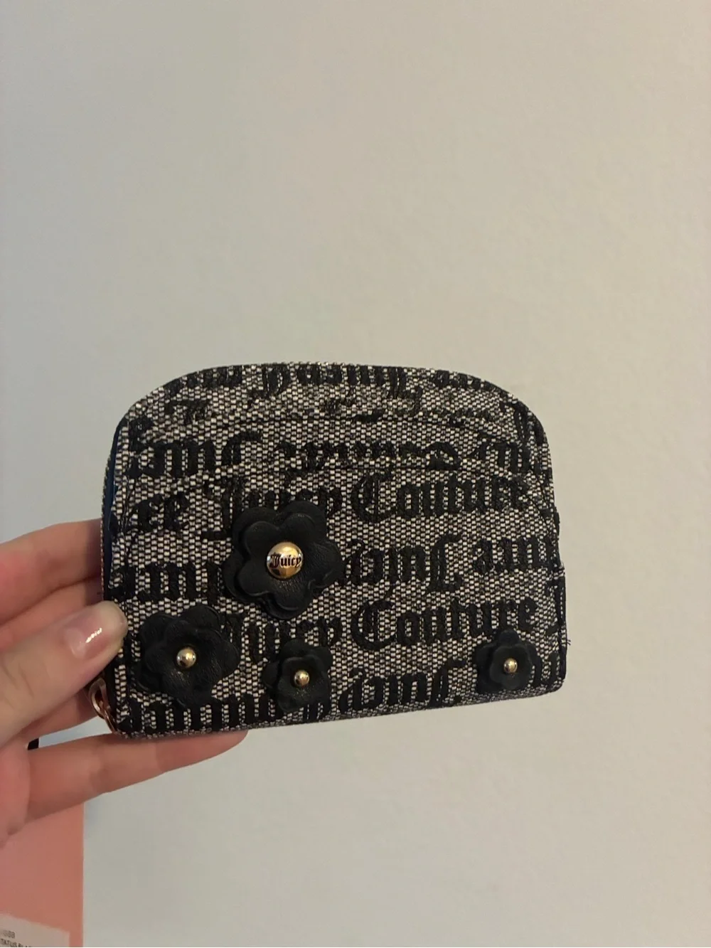 Juicy Couture Black & White Logo Zip Around Wallet Coin Purse Floral NWT